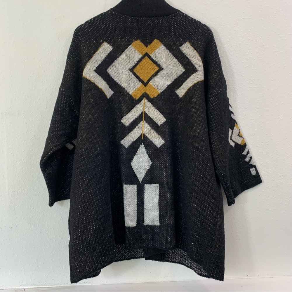 Nwot Doe And Rae Open Front Oversized Sweater Siz… - image 3